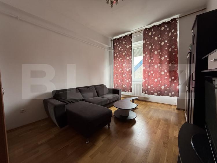 Apartament cu 2 camere semidecomandat, mobilat în Micro 17