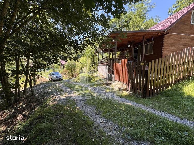 Casă cu 4 camere în Blăjeni