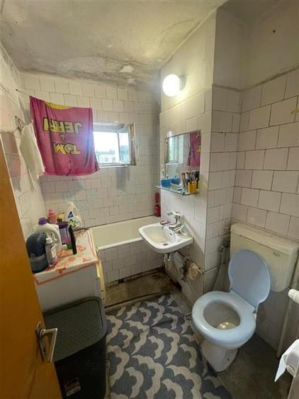 Apartament cu 2 camere decomandat în Văcăresti
