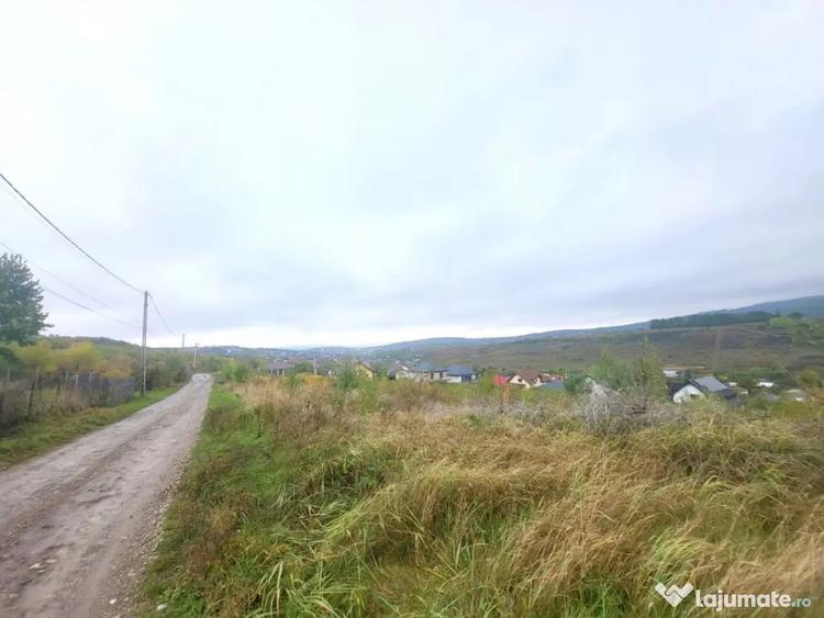 Teren de 1500 mp, în Bârnova