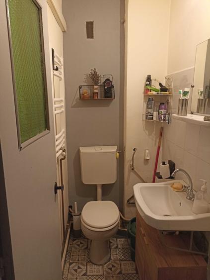 Apartament cu 3 camere decomandat în Est