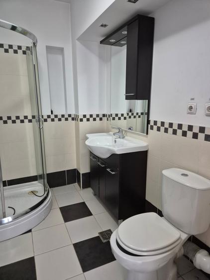 Birou, de 146.47999572754 mp, în P-ța Unirii