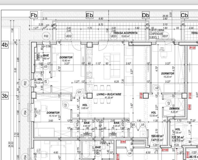 Apartament cu 4 camere decomandat, mobilat în Central