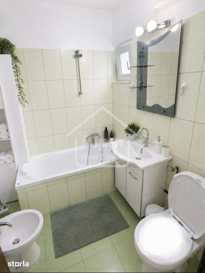 Apartament cu 3 camere decomandat în Griviței