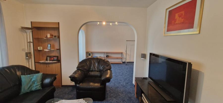 Apartament cu 4 camere decomandat, mobilat în Micro IV