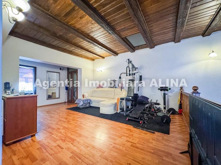 Casă cu 5 camere cu Teren 509 Mp în Central