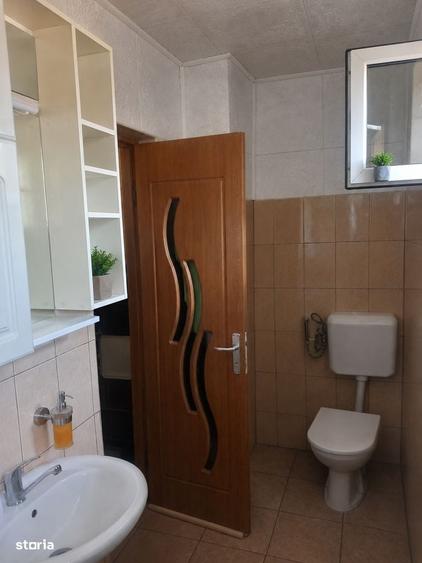 Casă cu 4 camere cu Teren 1100 Mp în Central