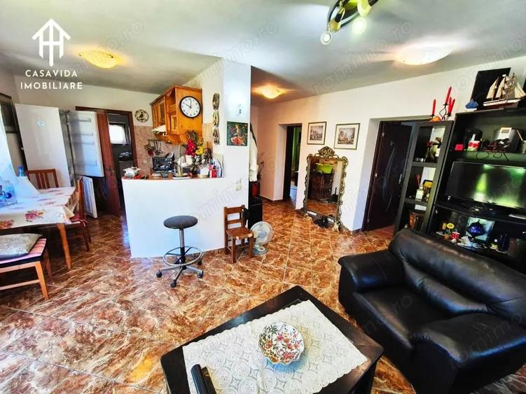 Casă cu Teren 2800 Mp în Săceni