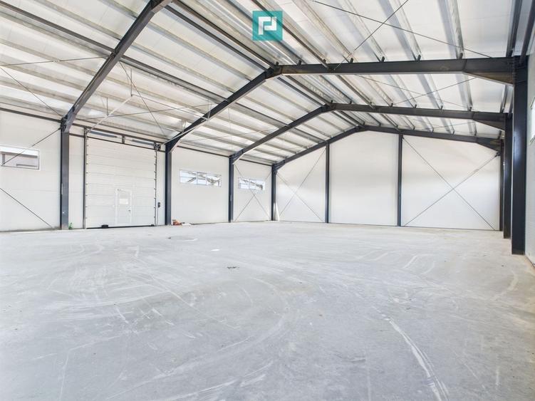 Spațiu industrial, de 773 mp, în Giarmata