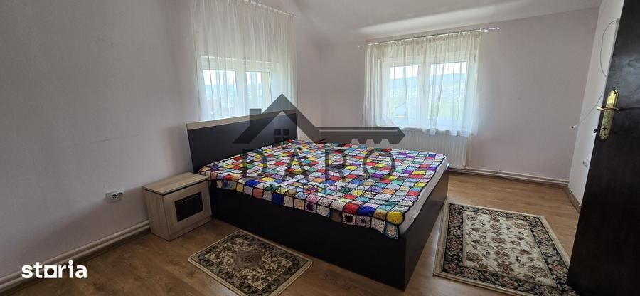 Casă cu 4 camere cu Teren 600 Mp în Livezeni