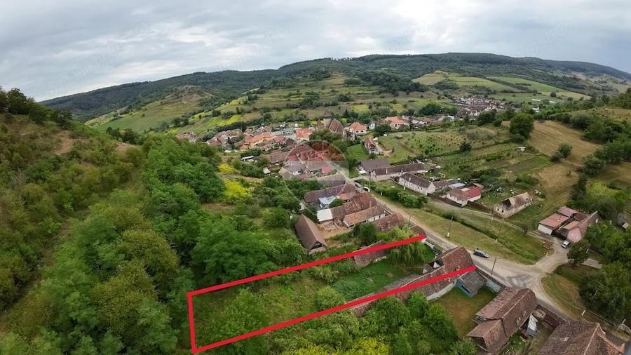 Casă cu Teren 1523 Mp în Valchid