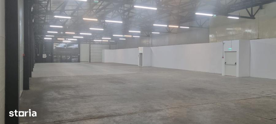 Spațiu comercial, de 1,200 mp, în Tractorul