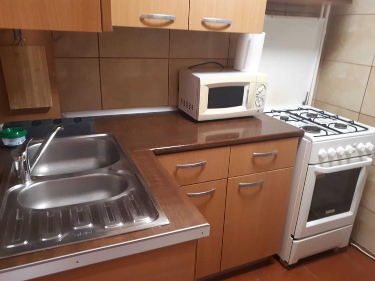 Apartament cu 2 camere semidecomandat în Brâncoveanu