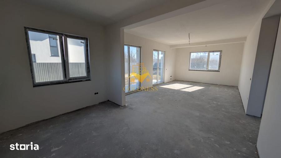 Casă cu 4 camere cu Teren 470 Mp în Jucu