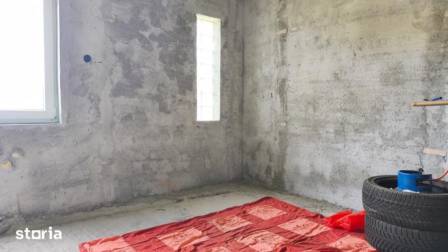 Casă cu 5 camere cu Teren 948 Mp în Central