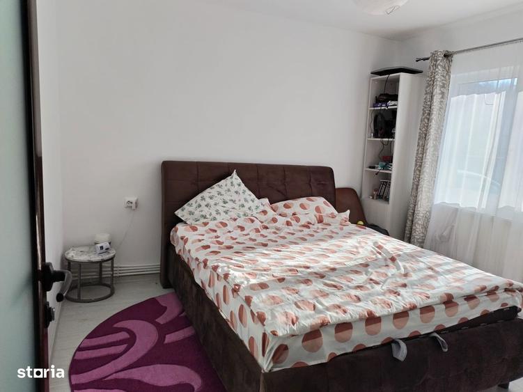 Apartament cu 2 camere decomandat în Nicolina — fotografia 1