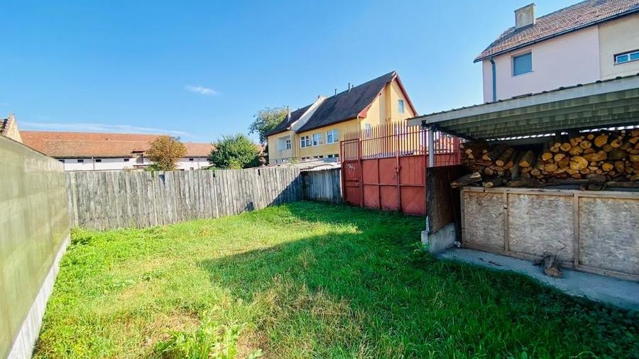 Casă individuală cu 4 camere cu Teren 284 Mp în Hălchiu