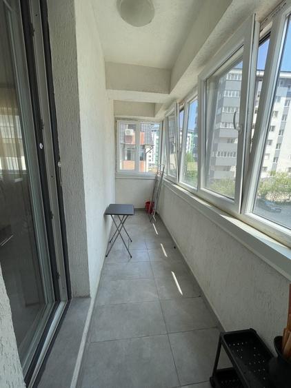 Apartament cu 2 camere decomandat în Roșu