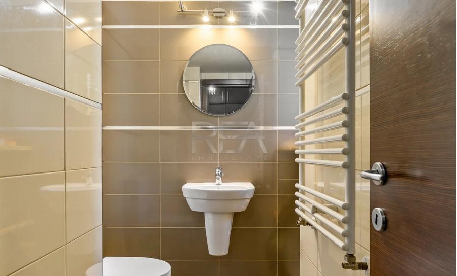 Apartament cu 3 camere semidecomandat, mobilat în Titulescu