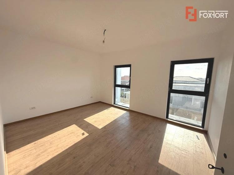 Casă cu 5 camere cu Teren 306 Mp în Urseni
