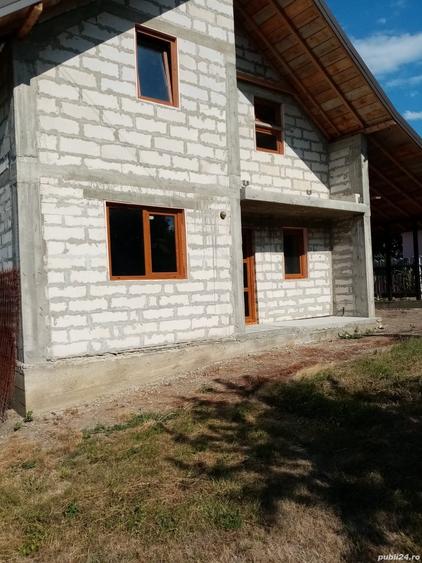 Casă cu 6 camere cu Teren 1550 Mp în Voinești