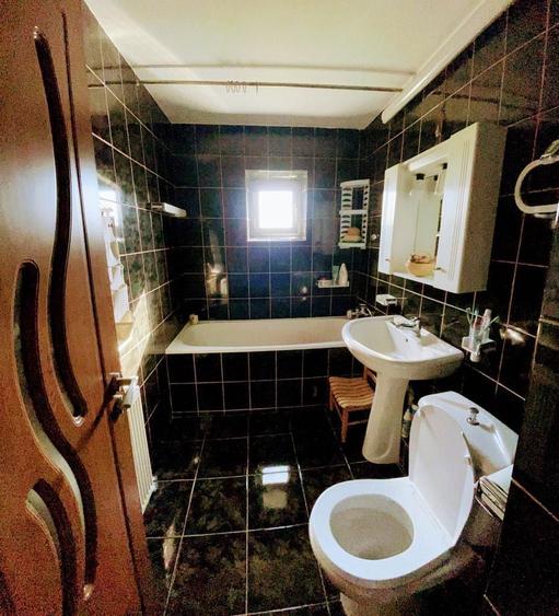 Apartament cu 3 camere decomandat în Mircea-Vodă