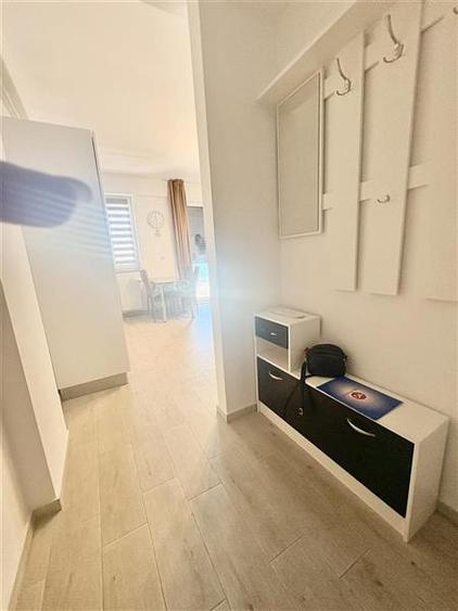 Apartament cu 2 camere decomandat, mobilat în Est