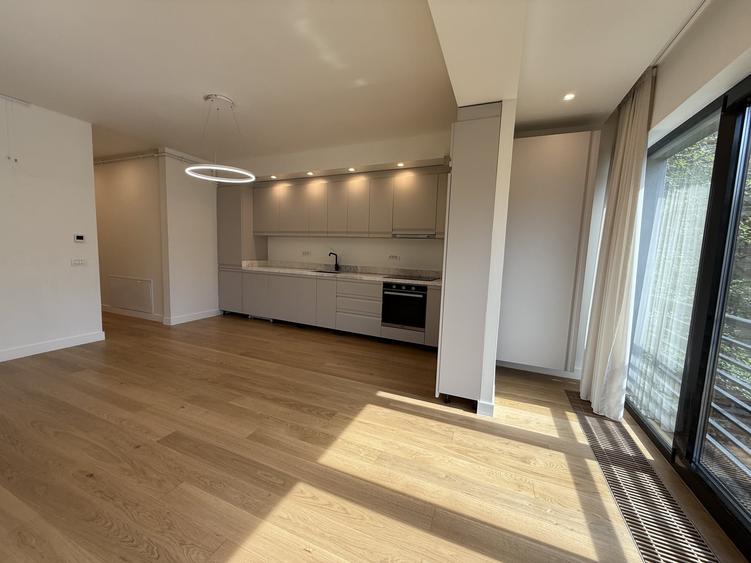 Apartament cu 2 camere semidecomandat în Grădina Icoanei