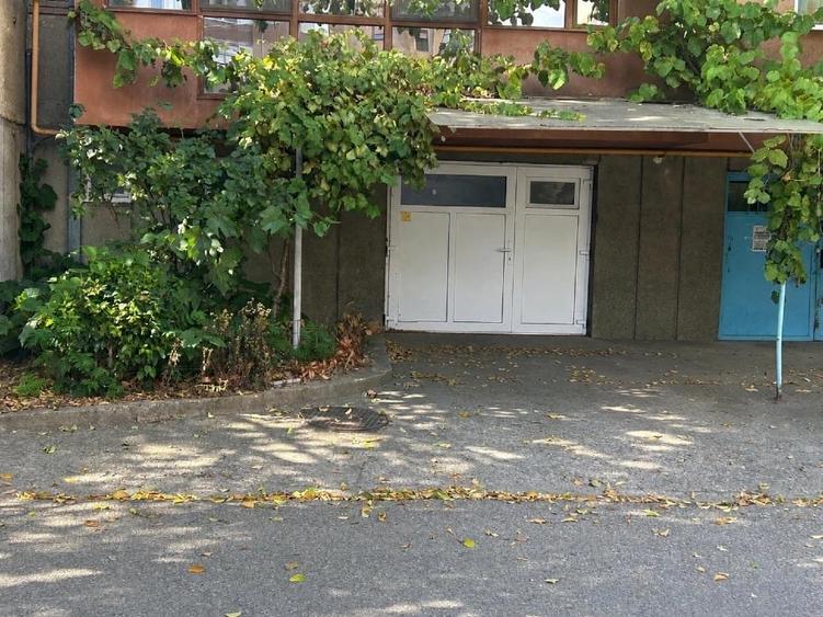 Apartament cu 3 camere decomandat, mobilat în Ultracentral
