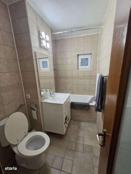 Apartament cu 4 camere decomandat în Fundeni