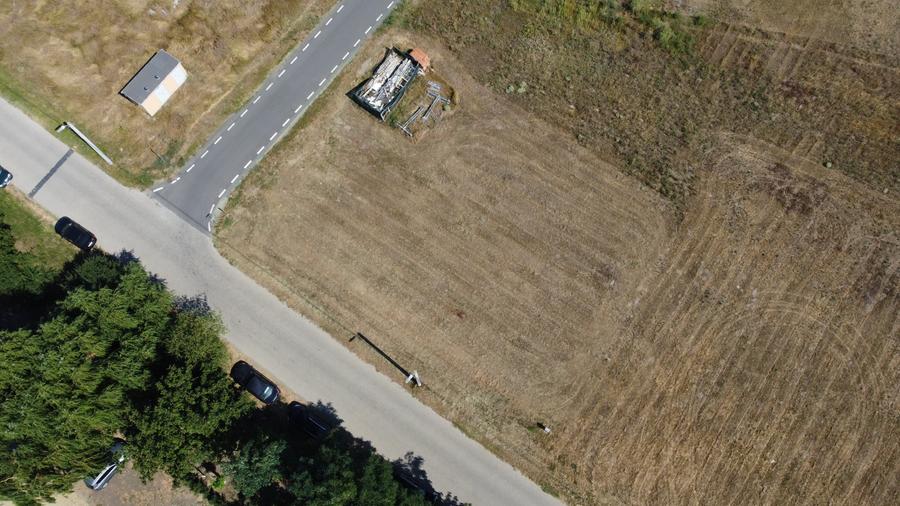 Teren Construcții intravilan de 810 mp, în Moșnița Nouă
