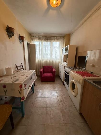 Apartament cu 3 camere decomandat în Micro 20