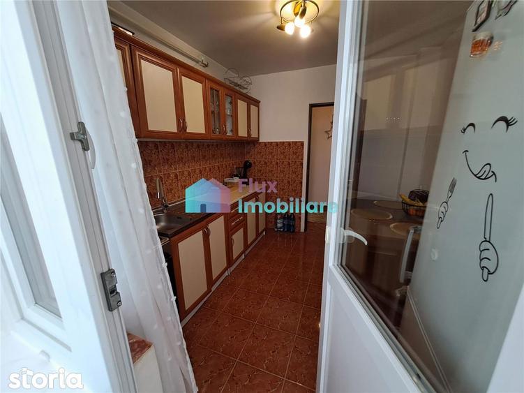 Apartament cu 2 camere decomandat în Precista