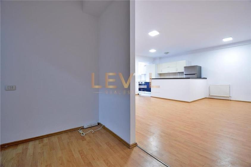 Apartament cu 3 camere decomandat, mobilat în Herăstrău