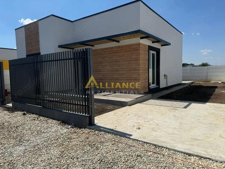 Casă cu 4 camere cu Teren 440 Mp în Berceni