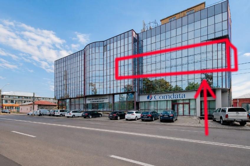 Birou, de 300 mp, în