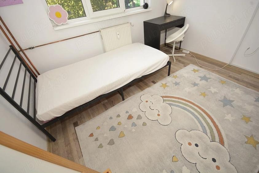 Apartament cu 4 camere decomandat în Drumul Taberei