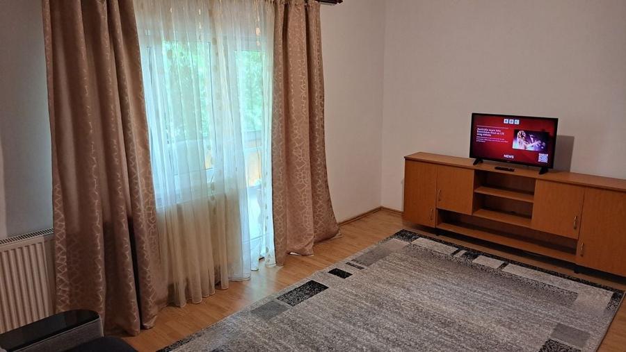 Garsonieră decomandată în Micălaca