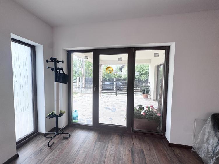 Apartament cu 4 camere decomandat, mobilat în Otopeni
