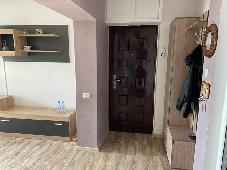 Apartament cu 3 camere decomandat, mobilat în Inel I