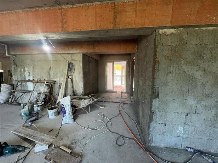 Spațiu comercial, de 277 mp, în Ultracentral
