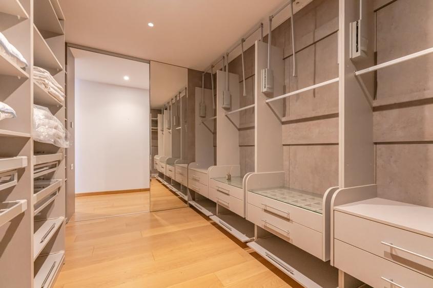 Apartament cu 3 camere decomandat, mobilat în Ultracentral