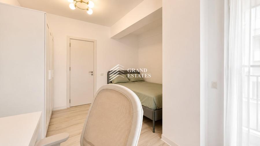 Apartament cu 3 camere semidecomandat, mobilat în Otopeni