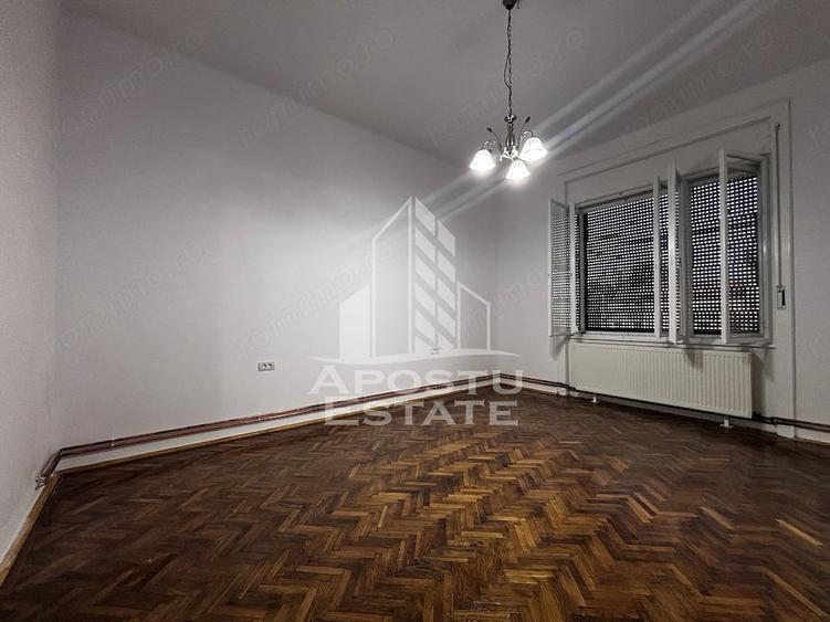 Apartament cu 3 camere nedecomandat în Iosefin