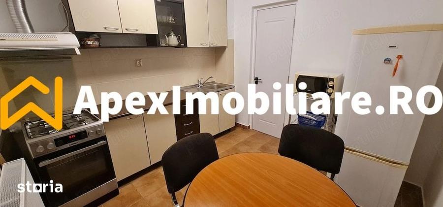 Apartament cu 3 camere semidecomandat în Gara de Nord