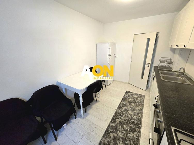 Apartament cu 4 camere decomandat, mobilat în Cetate