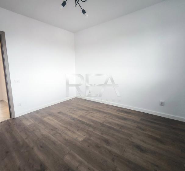 Apartament cu 3 camere decomandat în Titulescu