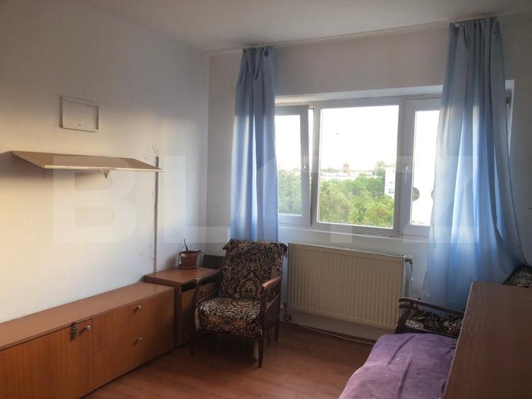 Apartament cu 3 camere decomandat, mobilat în Micro 15
