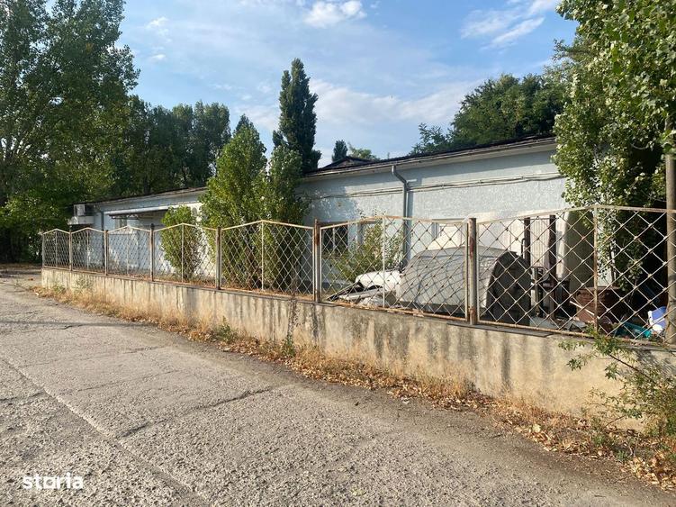 Hala pentru depozitare . Pozitionare avantajoasa. Pret de criza. - 12