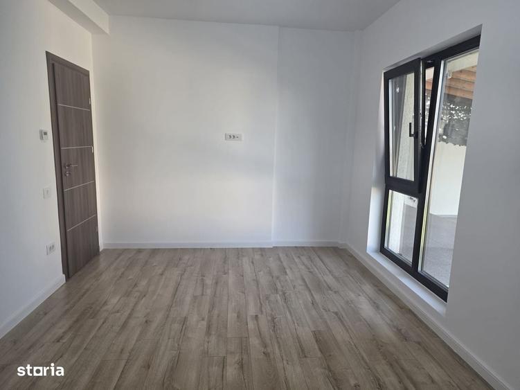 Casă cu 4 camere în Merii Petchii